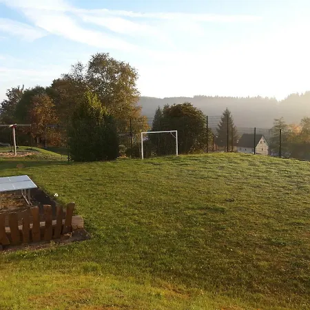 Tatil Evi Eifelferienhaus An Der Kapelle - Kostenlose Sauna, Ofen Kerschenbach