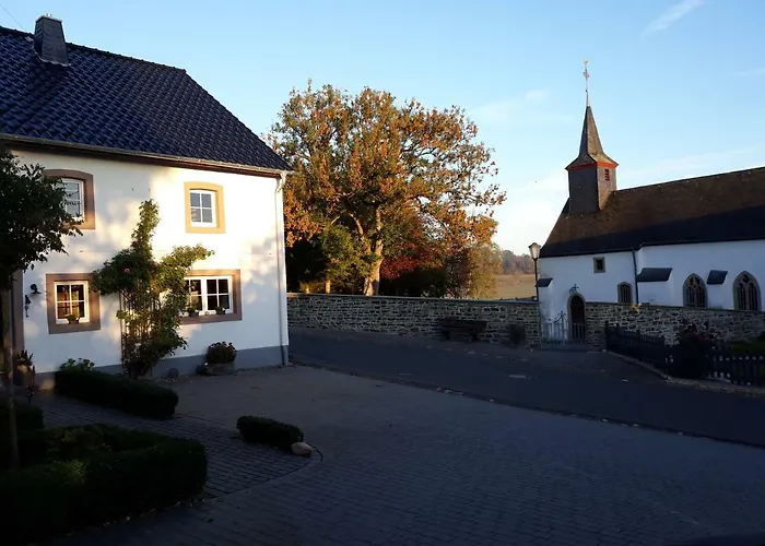 Hébergement de vacances Eifelferienhaus An Der Kapelle - Kostenlose Sauna, Ofen *
